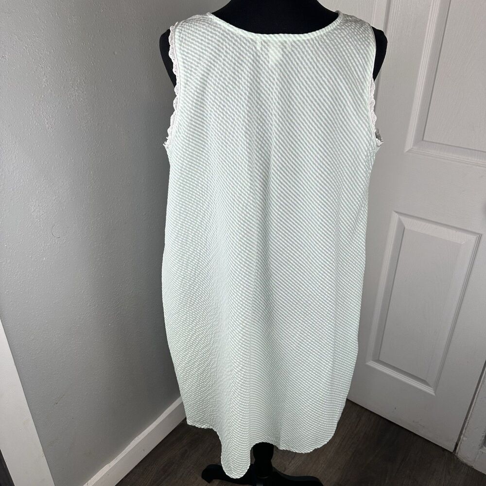 Miss Elaine Seersucker Nightgown Sz XL Striped Floral Embroidery Cottage Grandma - Picture 8 of 12